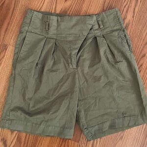 Zara Basic Green Khaki Pleated Shorts